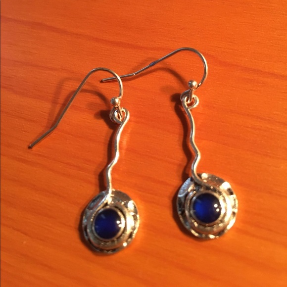 Blue & silver earrings - Picture 2 of 3